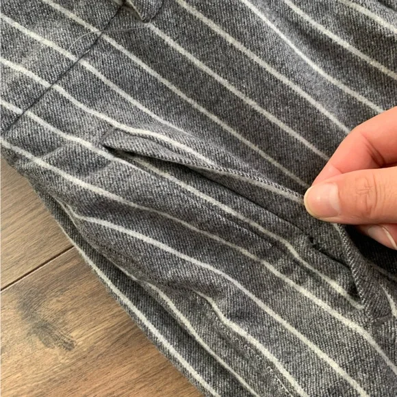 Wilfred wool Gray Pinstripe Chinos women’s size 8 - Picture 6 of 7